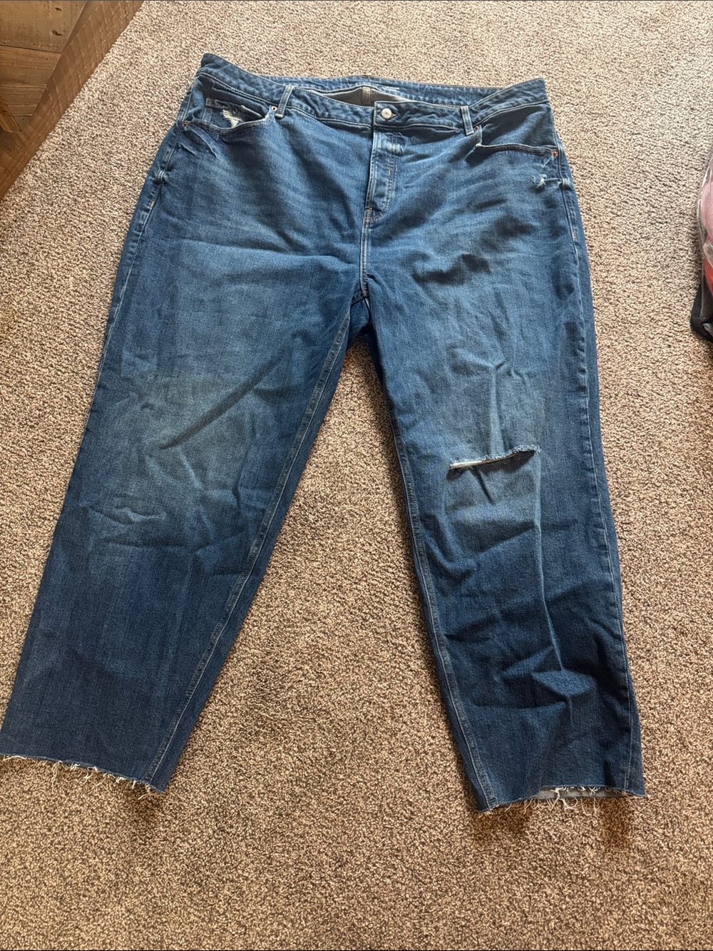 Old Navy Sky High-Rise Straight leg Distressed Blue Women’s Jeans
